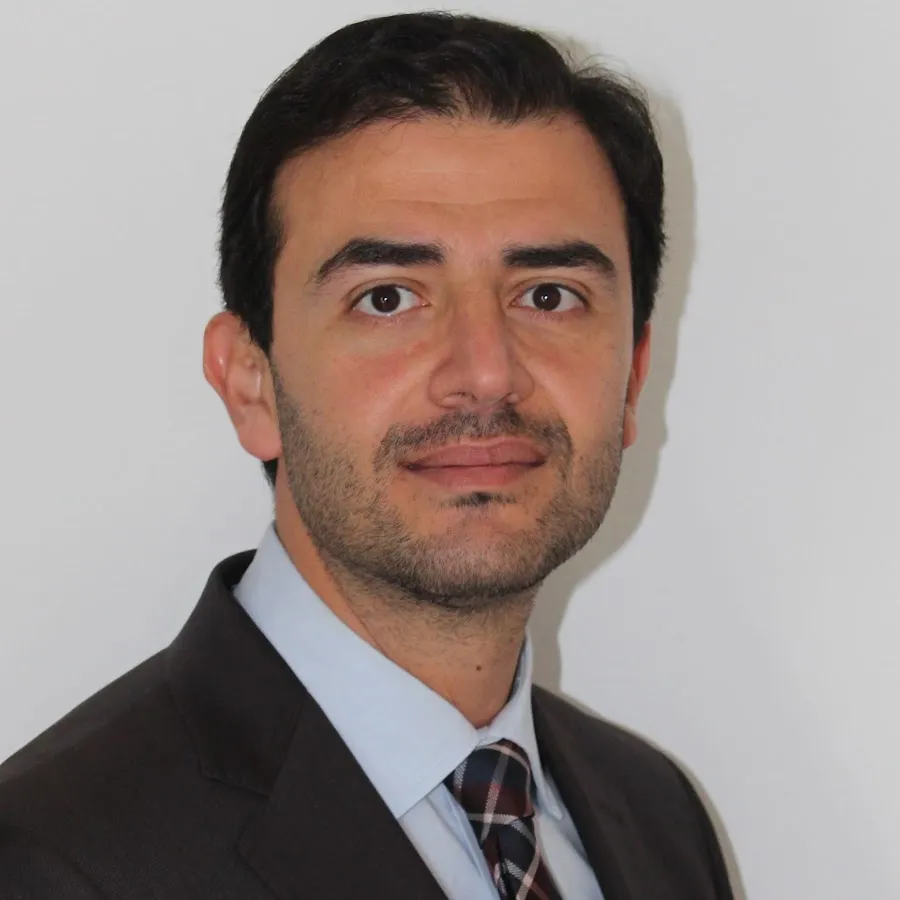 Dr Yassine Jeblaoui chirurgien tunisie Chirurgien maxillo-faciale